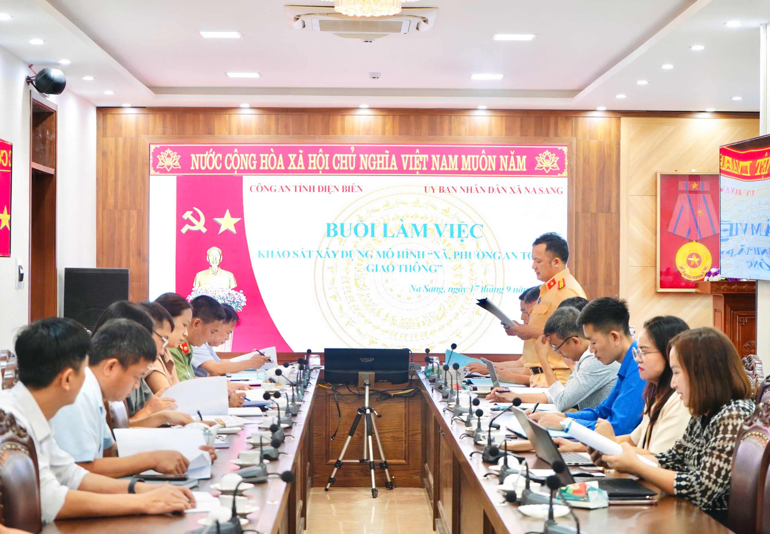 911644e54bbbcbe592aa.jpg